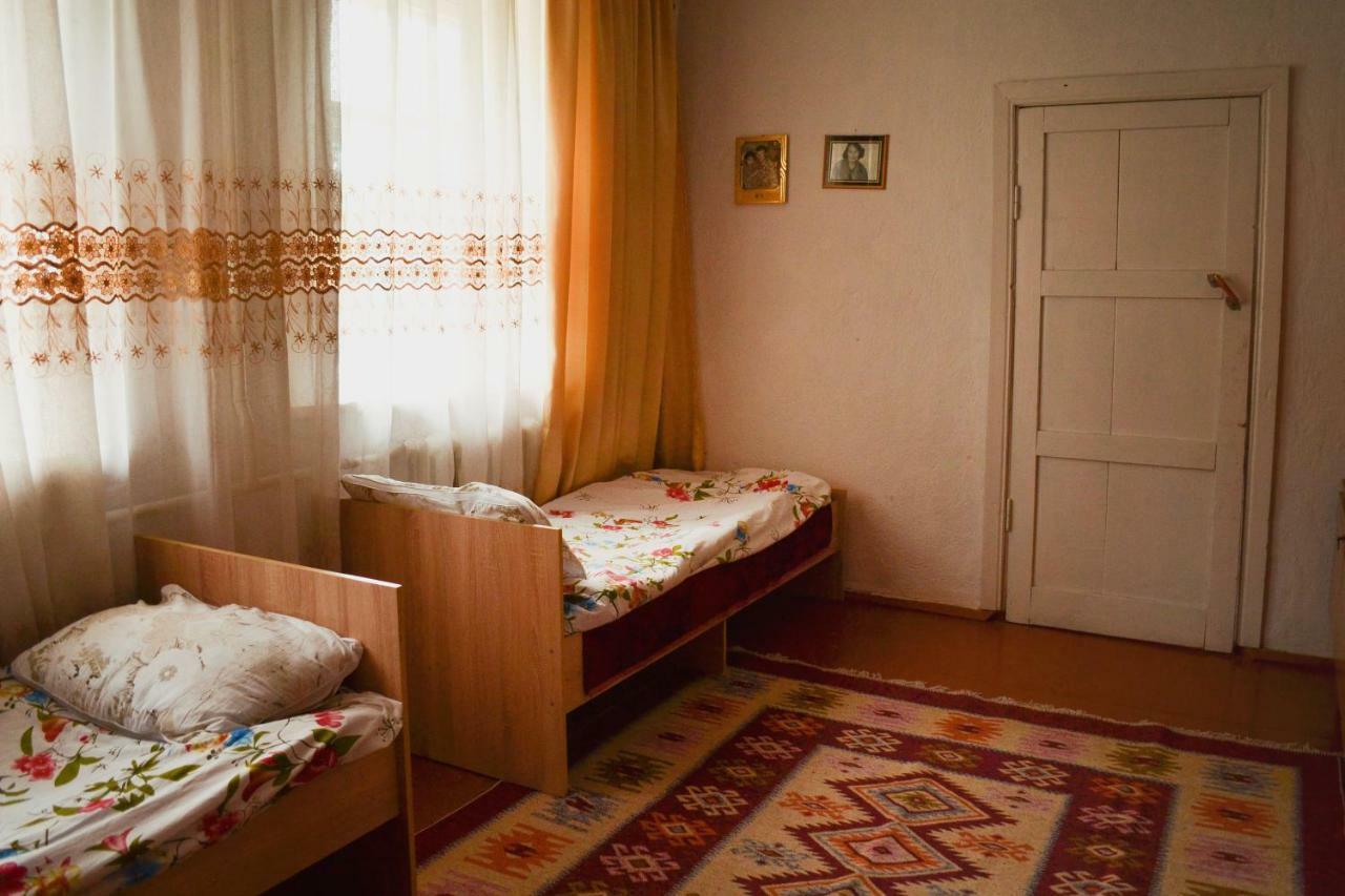 Guesthouse Bermet Tong Exteriér fotografie